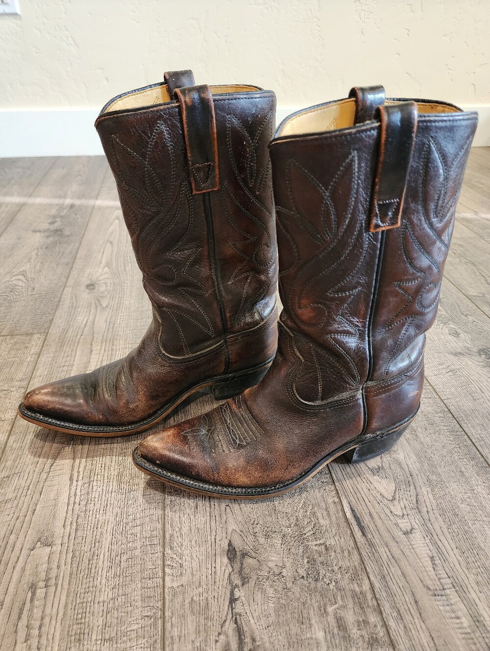 VTG Acme Mens Cowboy Boots Brown Western Stitching Pointed Toe Size 7.5B USA